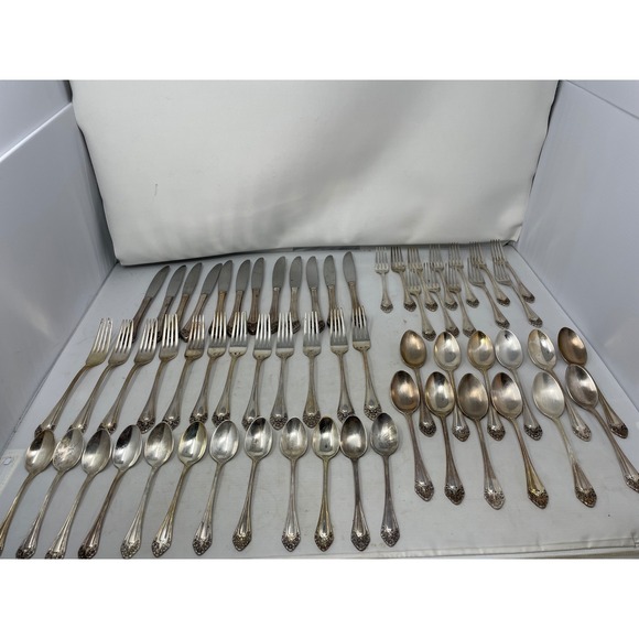 Gorham Beaded Bouquet‎ Silverplate Flatware Set 60 Pc Service for 12 China